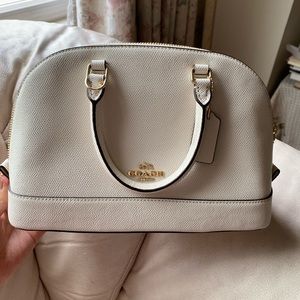 Coach Quinn satchel beige